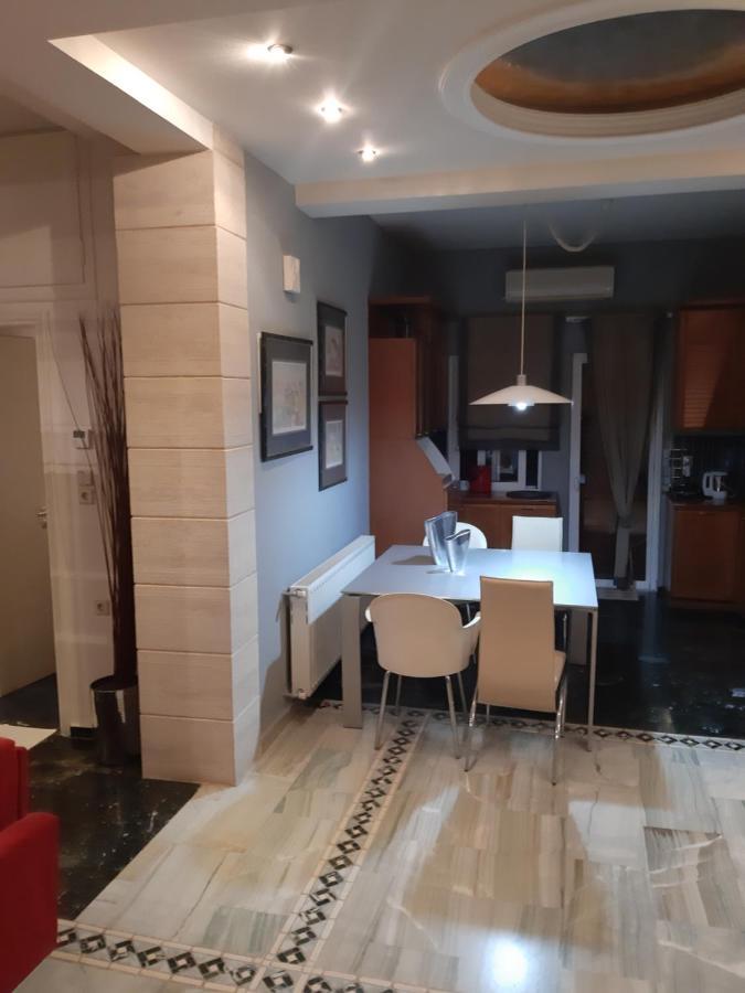 Elegante Apartamento Centrale 트리칼라 외부 사진