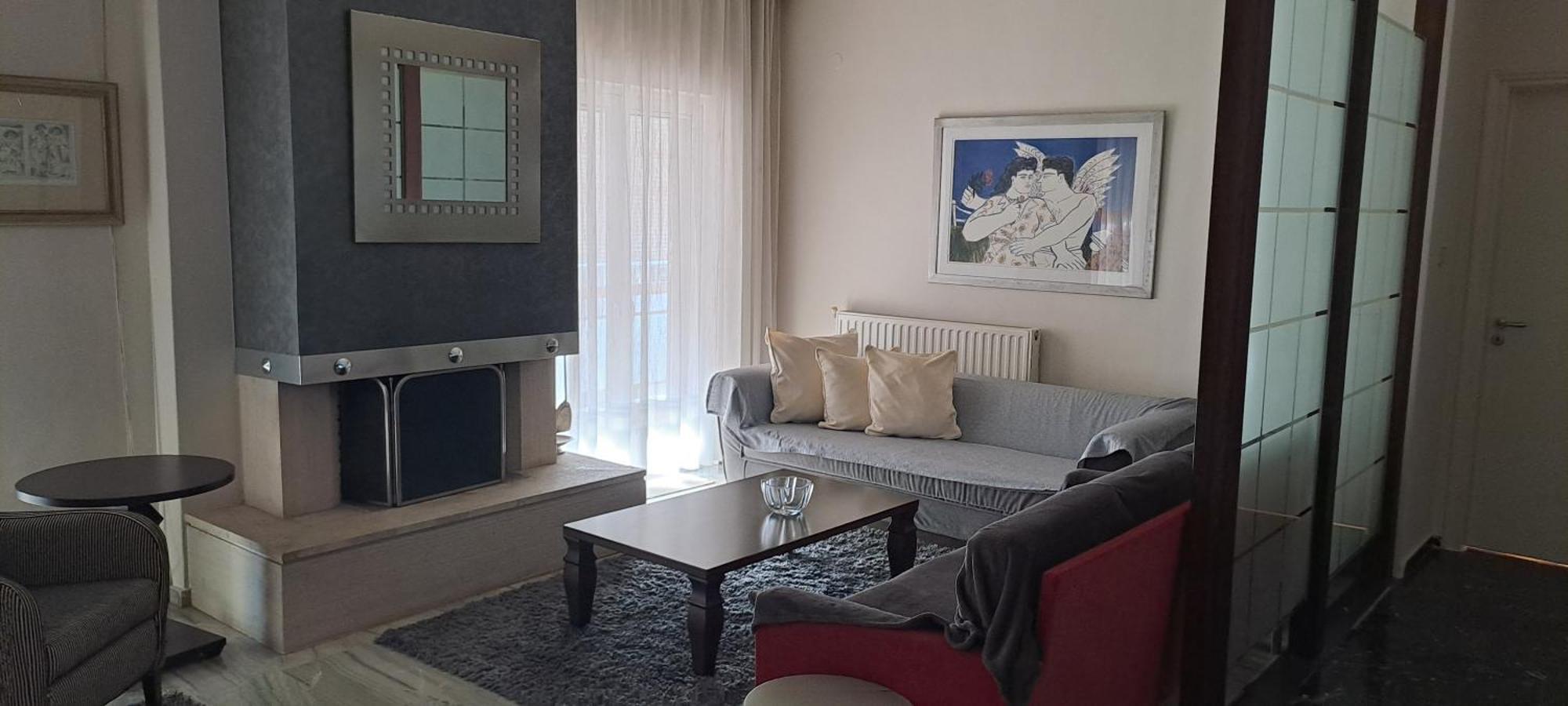 Elegante Apartamento Centrale 트리칼라 외부 사진