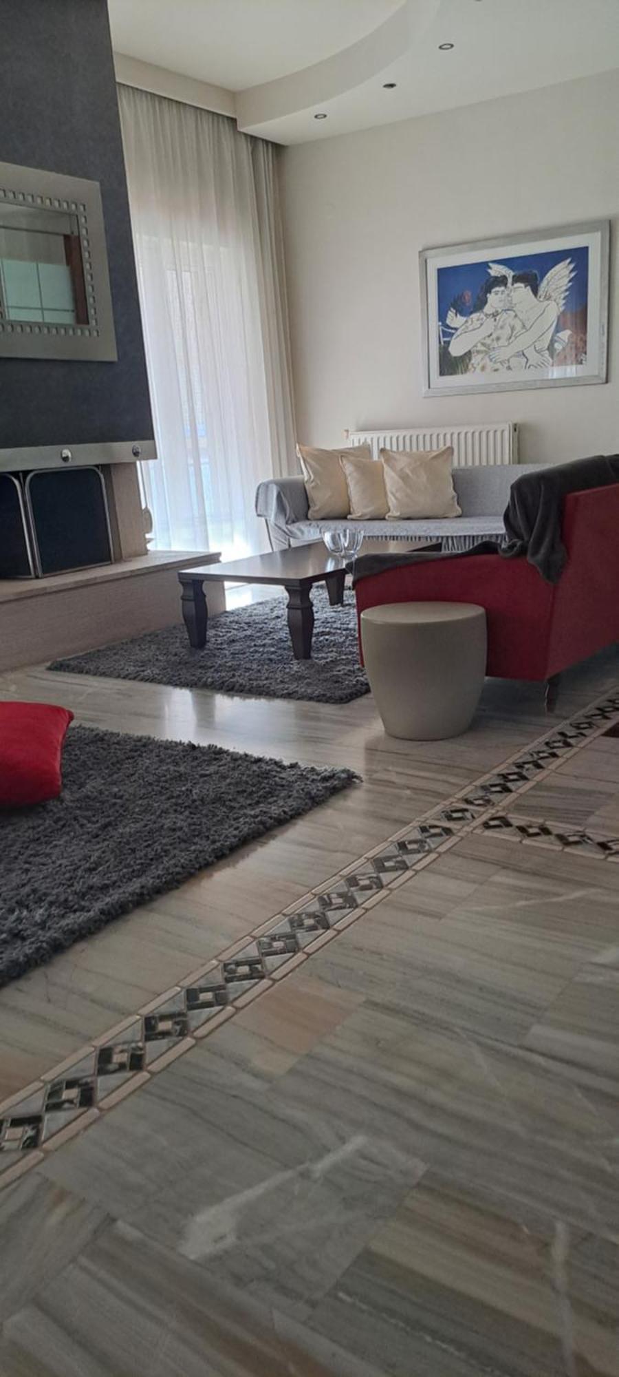 Elegante Apartamento Centrale 트리칼라 외부 사진